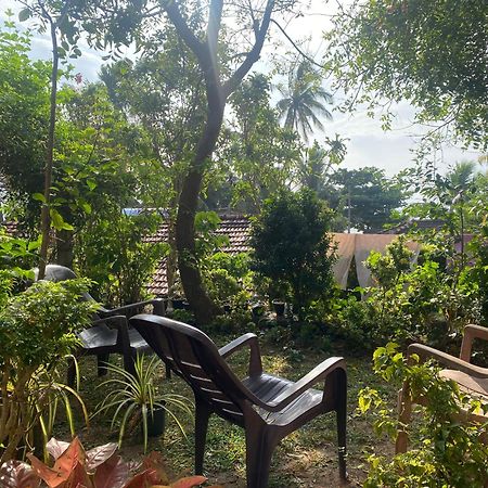 Ananda Home Stay And Restaurant Tangalle Eksteriør billede